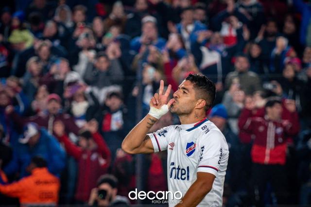 火狐电竞官方网站-重返乌拉圭第二战 苏牙用进球庆祝女儿12岁生日！